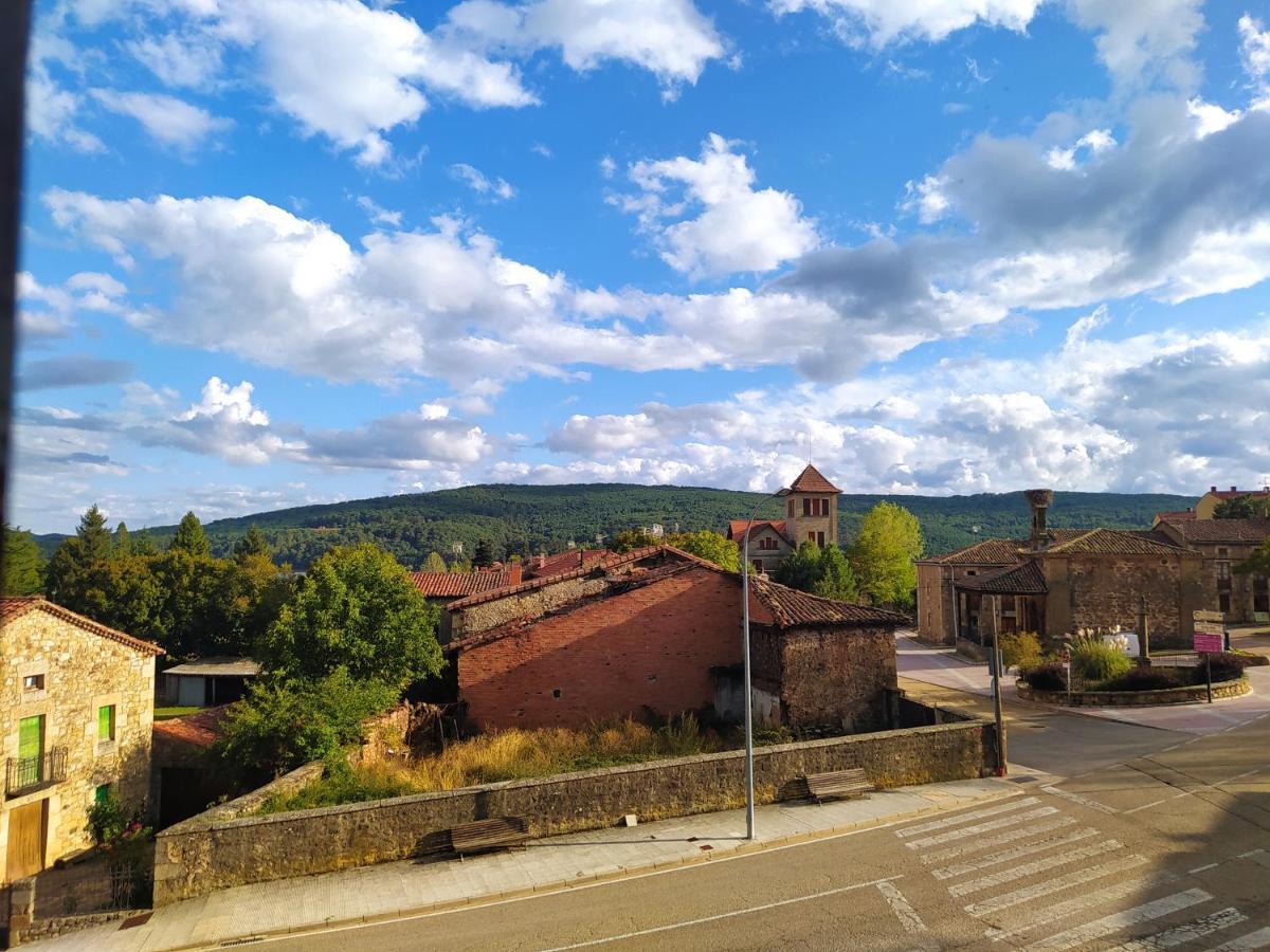 Hostal Urbion Винуэса Экстерьер фото